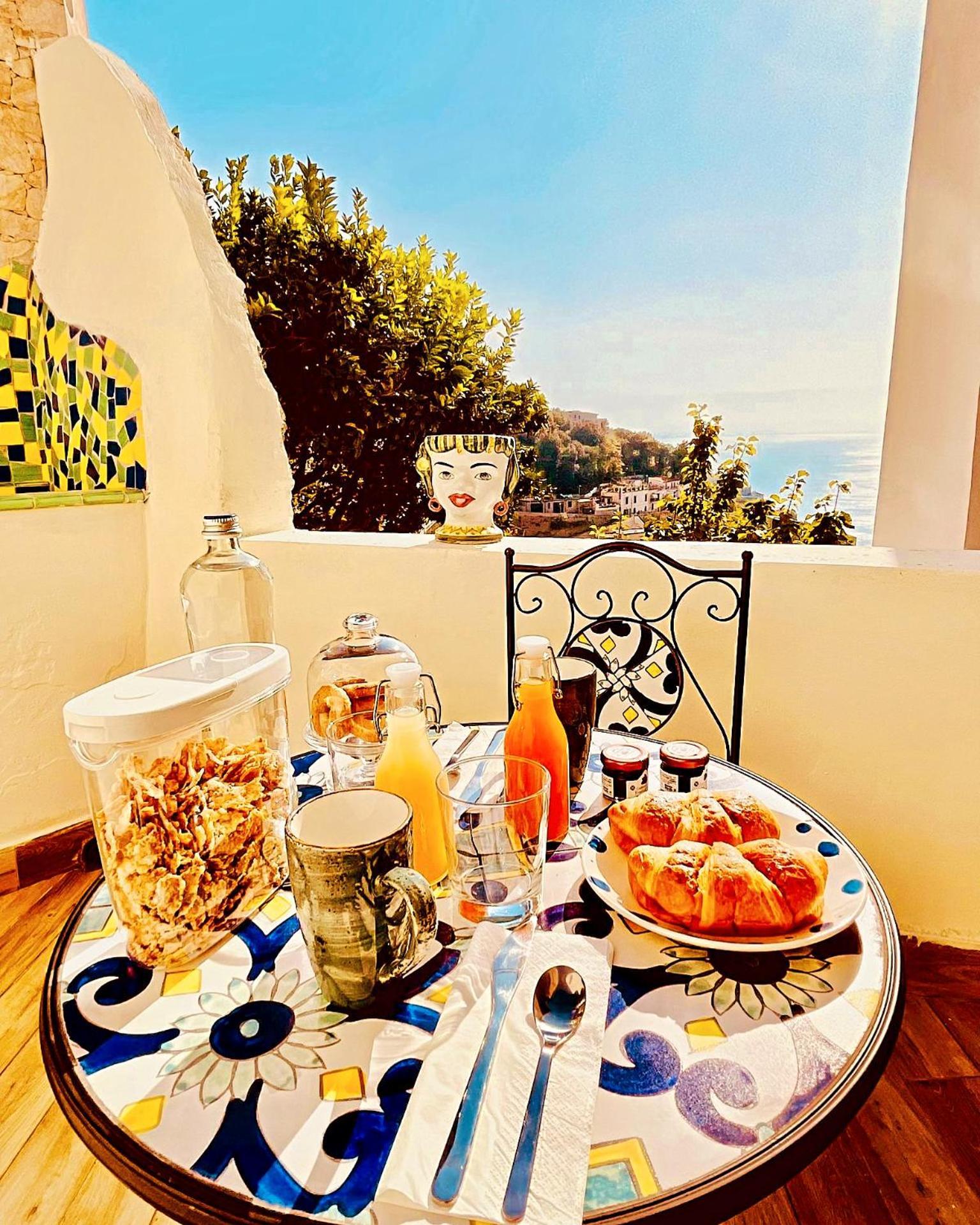 Borgo Virginia - Sea View In Amalfi Coast Apartment Vietri Ngoại thất bức ảnh